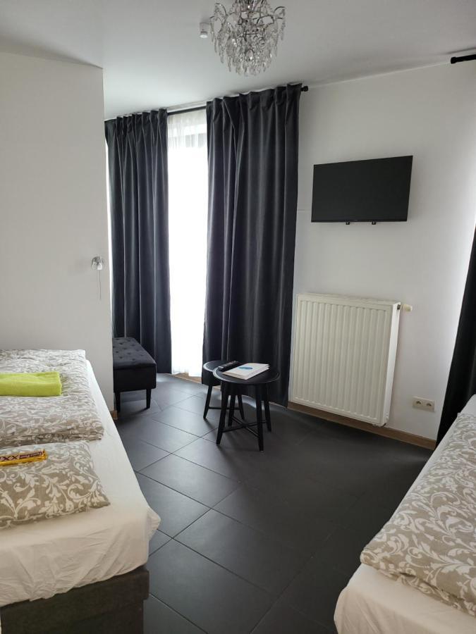 Amber Hostel Szlak Krasków Eksteriør bilde