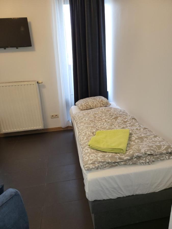 Amber Hostel Szlak Krasków Eksteriør bilde