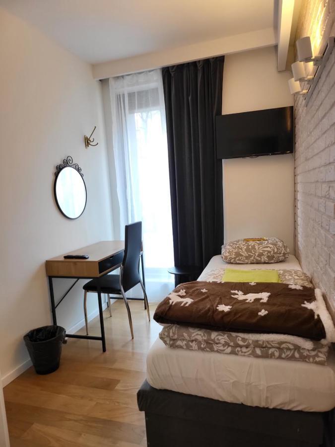 Amber Hostel Szlak Krasków Eksteriør bilde