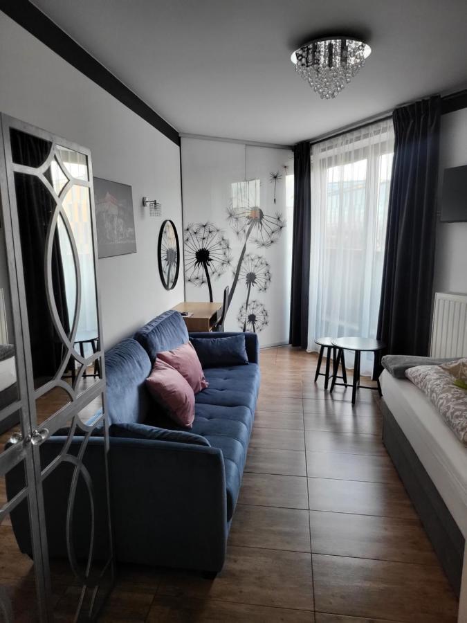 Amber Hostel Szlak Krasków Eksteriør bilde