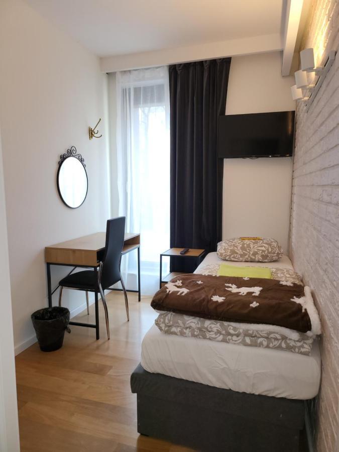 Amber Hostel Szlak Krasków Eksteriør bilde