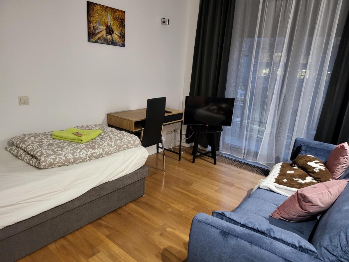 Amber Hostel Szlak Krasków Eksteriør bilde