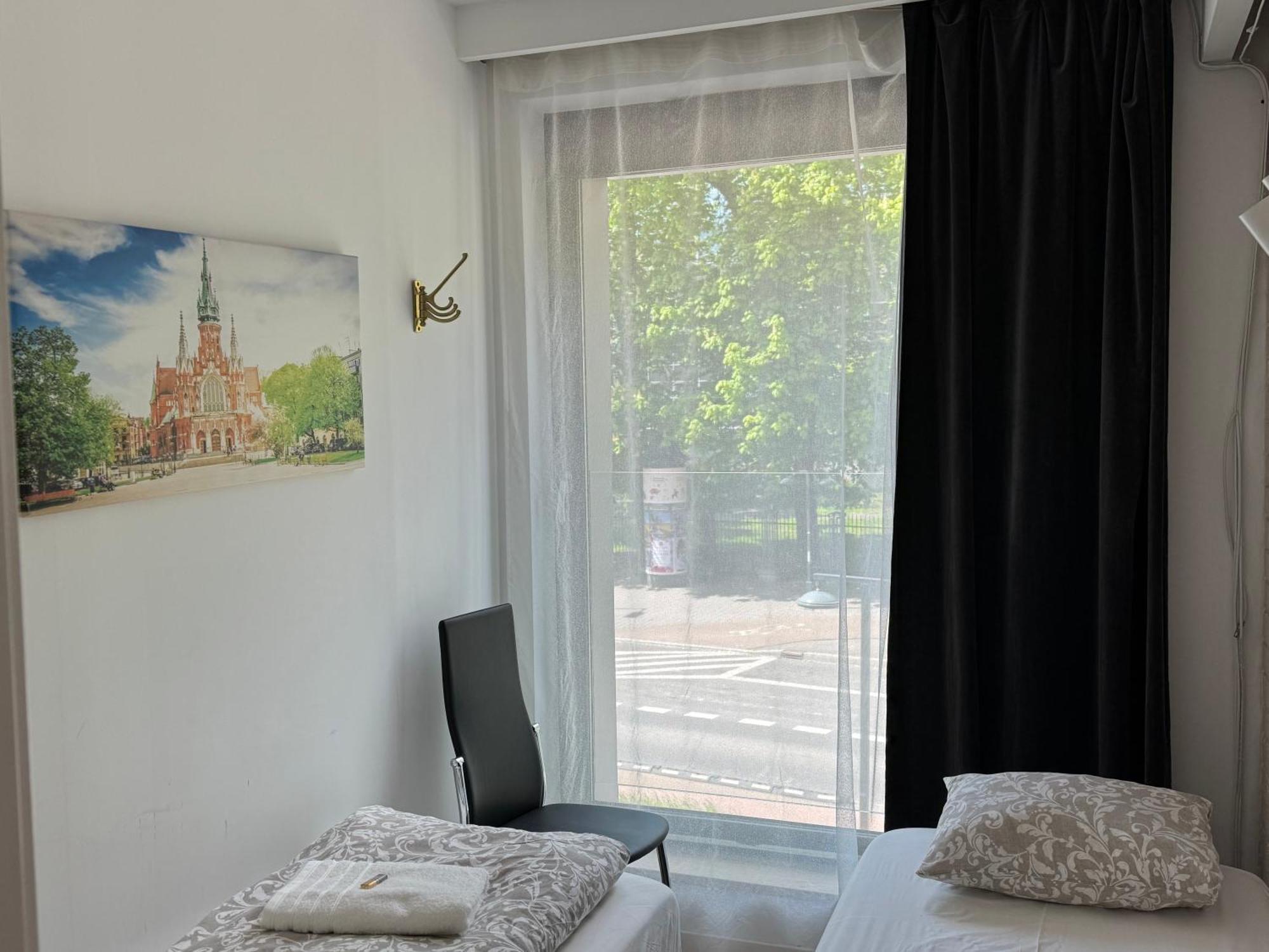 Amber Hostel Szlak Krasków Eksteriør bilde